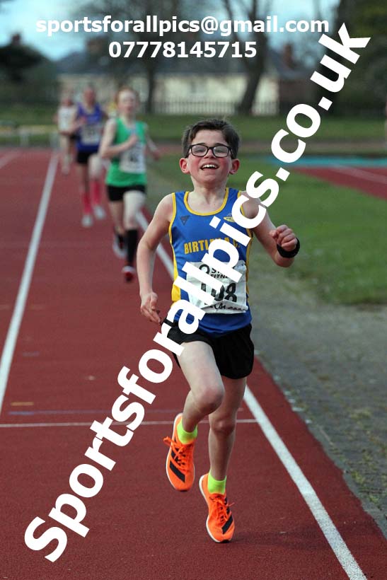 1500 metres, North East Grand Prix No. 1, Monkton on Wednesday, April 28th, 2021. Photo: David T. Hewitson/Sports for All Pics